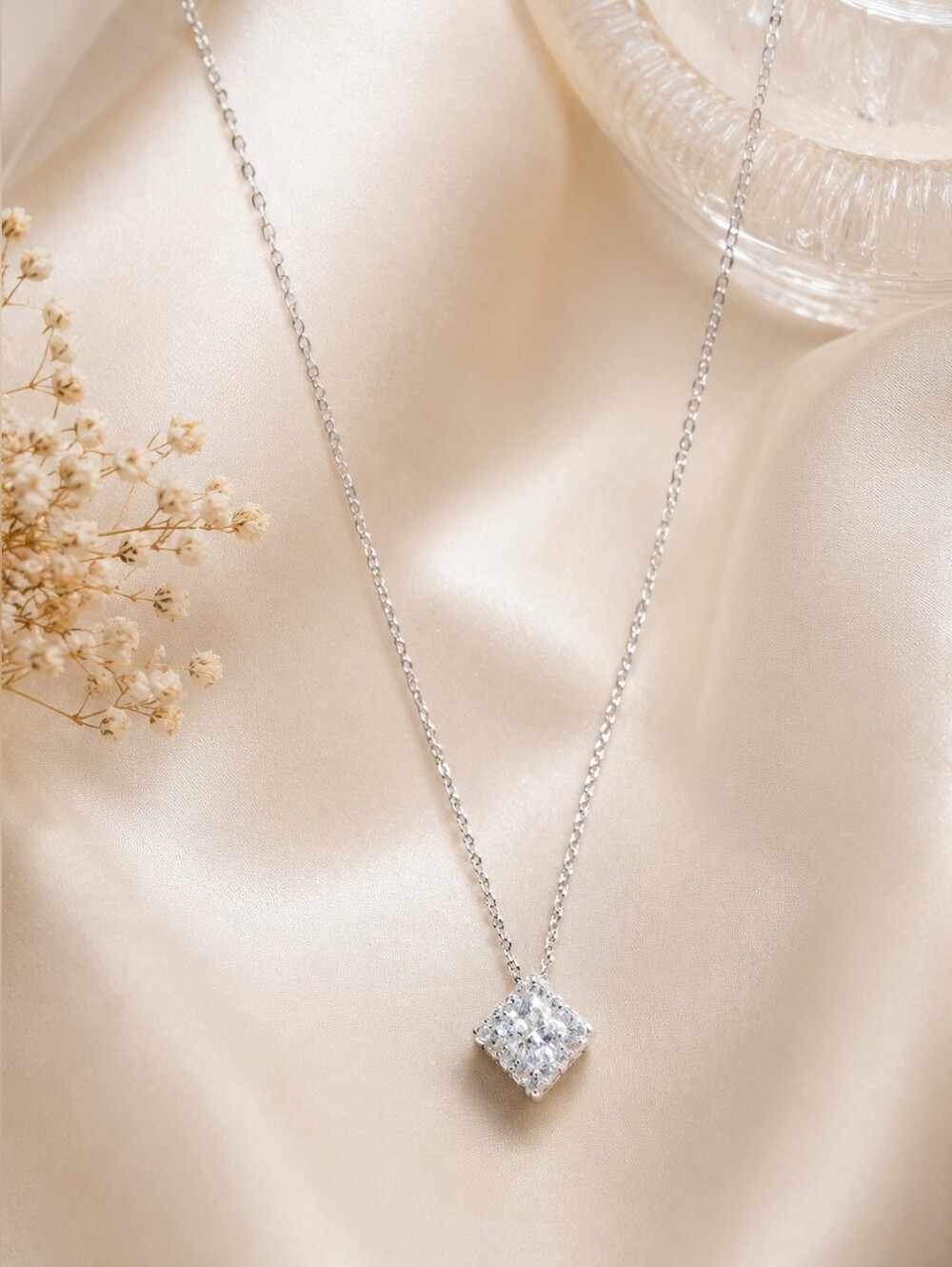 ✨️Title: 1 Ct D Color Moissanite Pendant Necklace S925 Sterling Silver NWT
